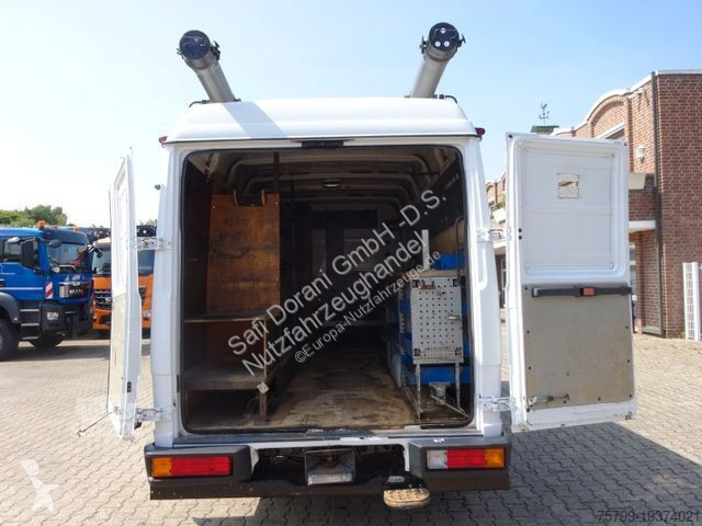Furgoneta Mercedes 616D Kastenwagen 4x2