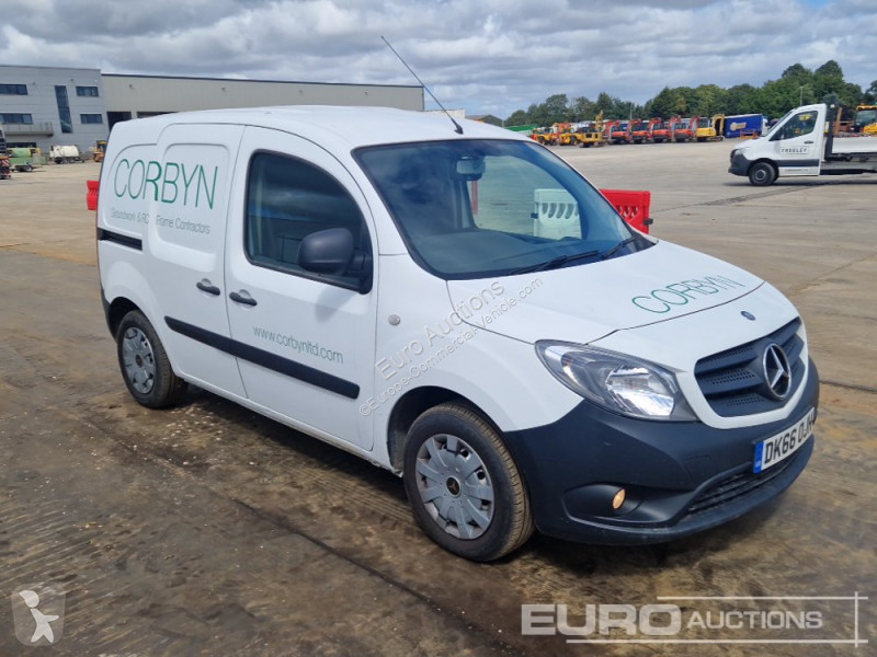 Véhicule utilitaire Mercedes