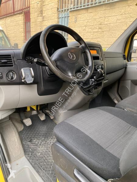 Véhicule utilitaire Mercedes  313