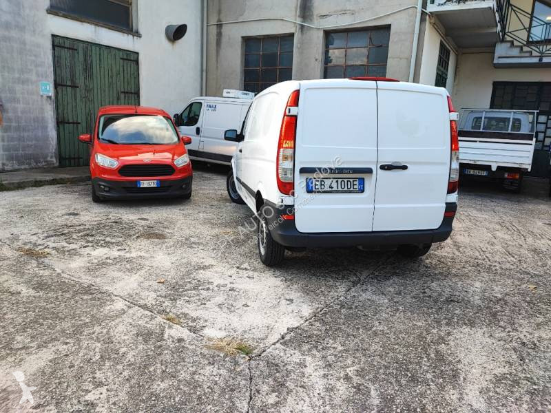 Furgoneta Mercedes