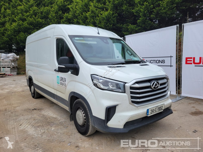 Véhicule utilitaire Maxus 9