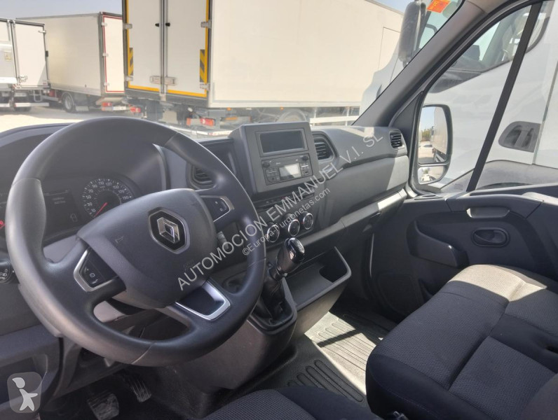 Autoutilitară Renault 2.3 DCI 150