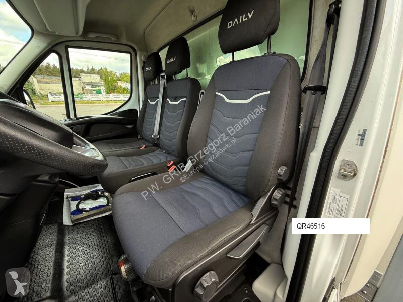 Autoutilitară Iveco 35S18 Kontener 4,5m Drzwi...