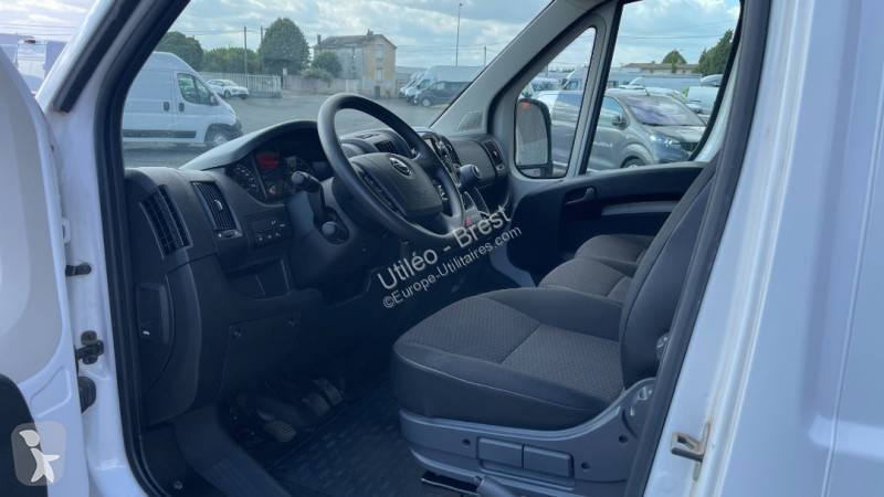 Véhicule utilitaire Opel HDI 140