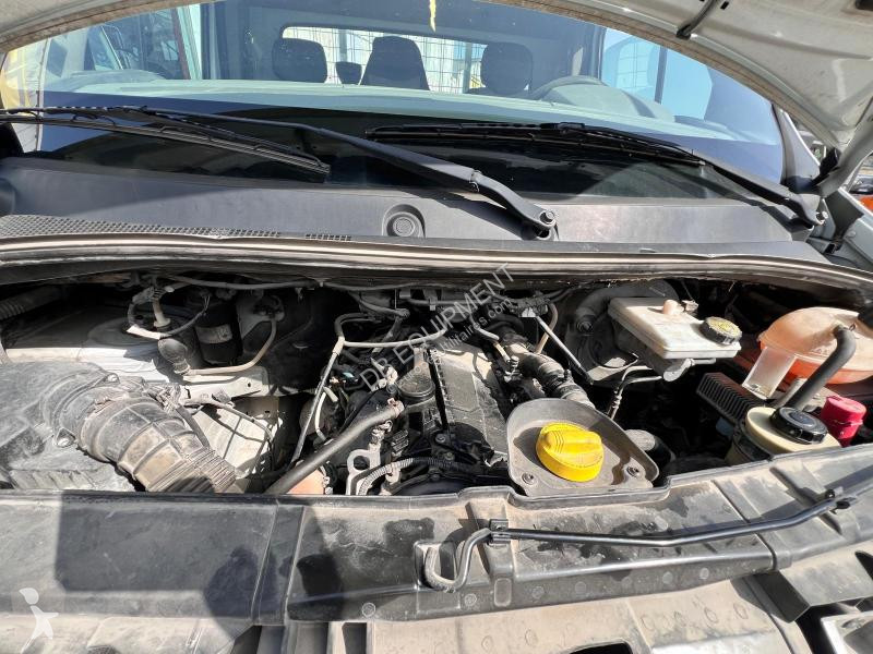 Véhicule utilitaire Renault TRIBENNE 2,3L DCI...