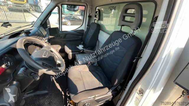 Véhicule utilitaire Iveco 50C18 Kühler...