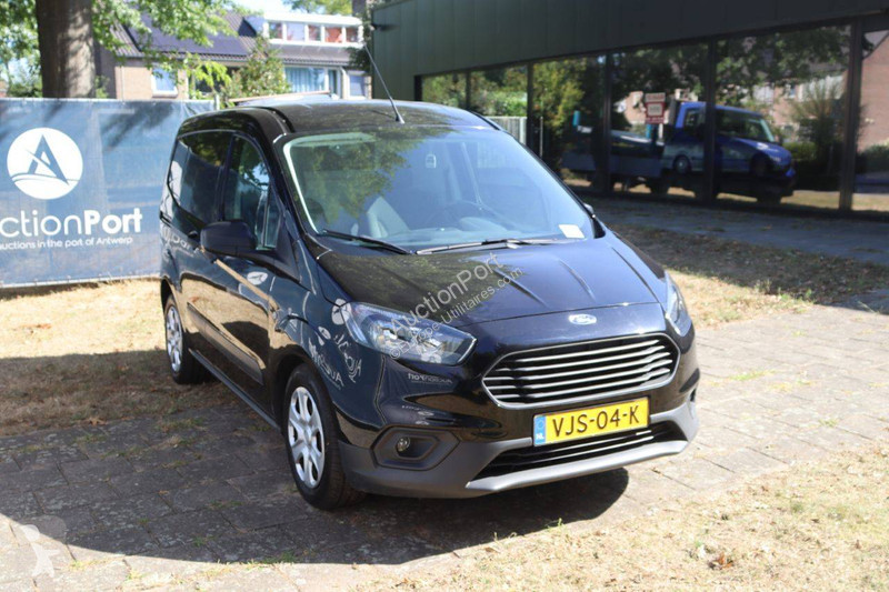 Furgoneta Ford Courier