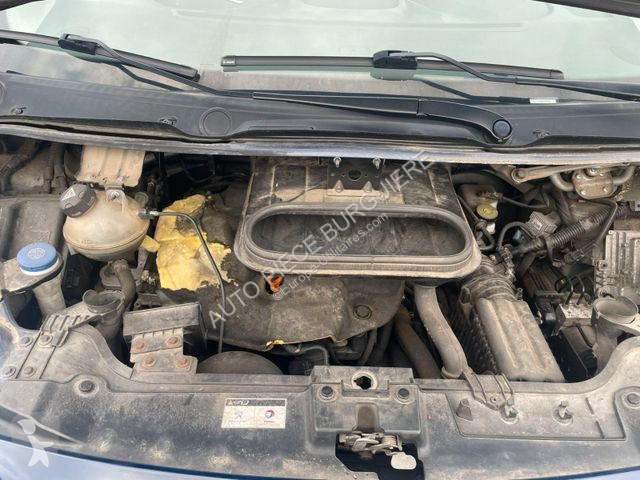 Véhicule utilitaire Peugeot III 2.0 HDi 130...