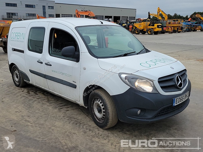 Véhicule utilitaire Mercedes