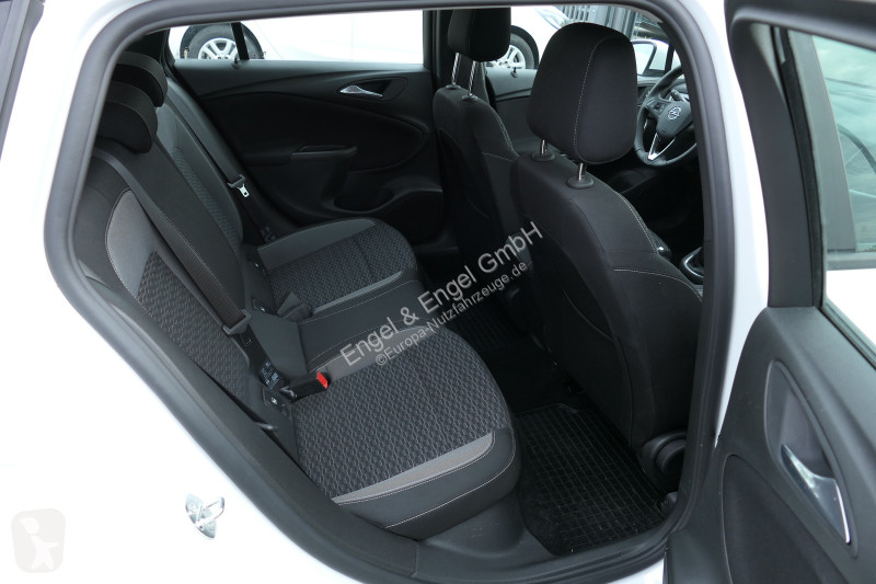 Autoutilitară Opel Astra Sports Tourer 1.5 CDTI...