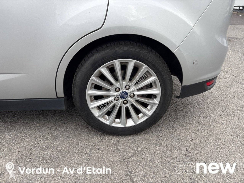 Autoutilitară Ford Grand C-MAX 1.0 EcoBoost 125...