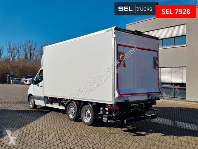 Véhicule utilitaire Mercedes / 6D