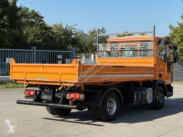 Véhicule utilitaire Iveco...