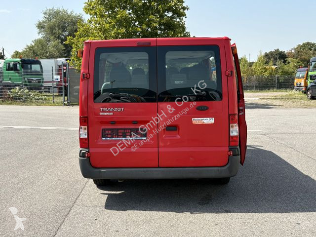 Véhicule utilitaire Ford...