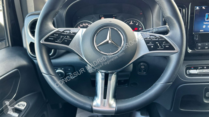 Véhicule utilitaire Mercedes 116CDI AT 120kW...