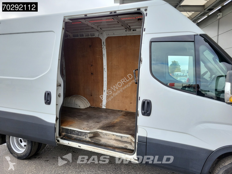 Furgoneta Iveco 35C15 3,0L Dubbellucht L2H2...