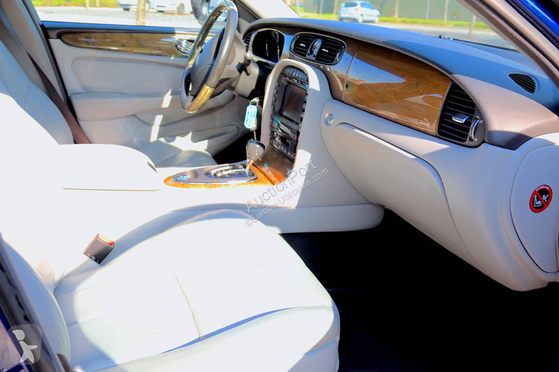 Véhicule utilitaire Jaguar (X350) 6 _ 3.0 Sport