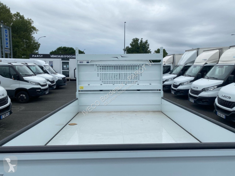 Véhicule utilitaire Iveco 35C16H3.0 empattement...