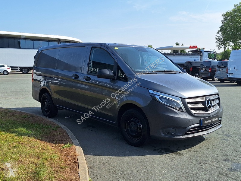 Véhicule utilitaire Mercedes 114 CDI Fourgon...