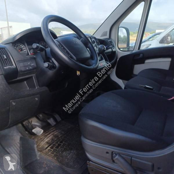 Veículo utilitário Peugeot
