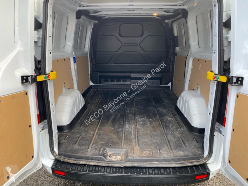 Autoutilitară Ford 300 L1H1 2.0 EcoBlue 136ch...