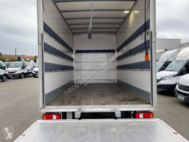 Nyttofordon Iveco 35C16H3.0 empattement 4100