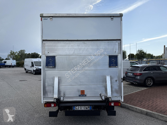 Veículo utilitário Iveco DAILY 35C14H BOX + SPONDA