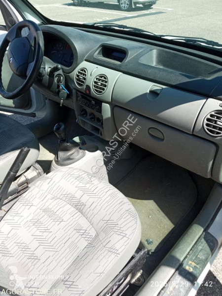 Véhicule utilitaire Renault KANGOO