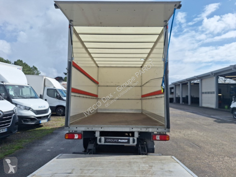 Užitkové vozidlo Iveco 35C16H3.0 empattement 4100
