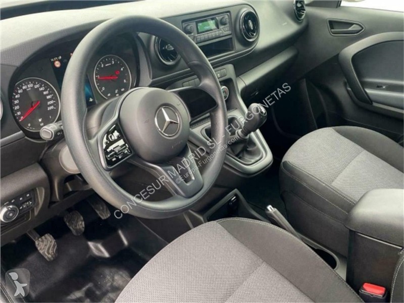 Véhicule utilitaire Mercedes 110 CDI 70kW...