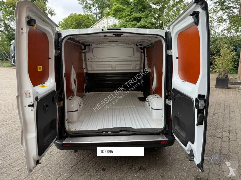 Véhicule utilitaire Renault 1.6 dCi T27 L1H1...