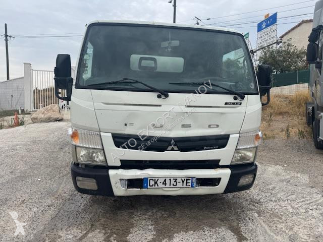 Véhicule utilitaire Mitsubishi Fuso  FUSO...