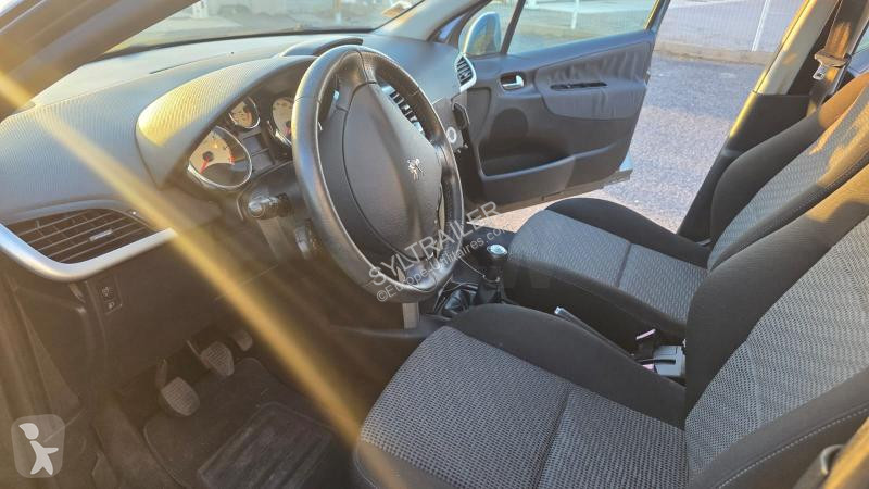 Véhicule utilitaire Peugeot