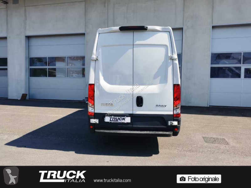 Furgoneta Iveco V