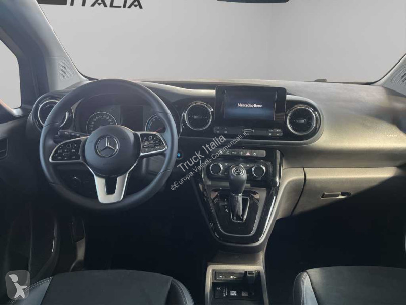 عربة نفعية Mercedes EQT - EQT 200