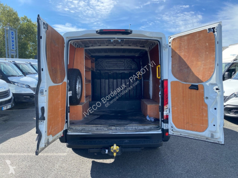 Furgoneta Iveco 35S16 V7