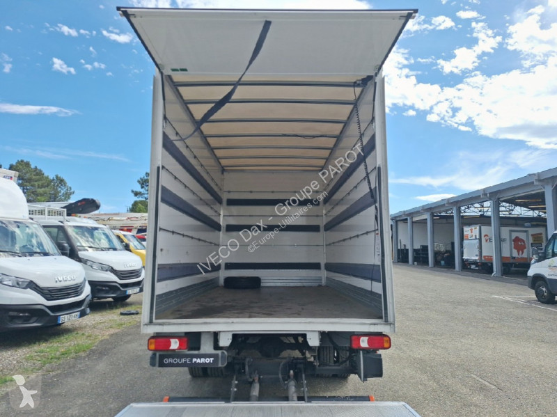 Veículo utilitário Iveco 35C16H3.0 empattement...