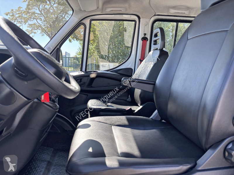 Veículo utilitário Iveco 35C16H3.0 D...