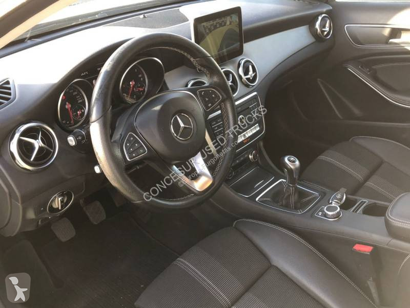 Veículo utilitário Mercedes