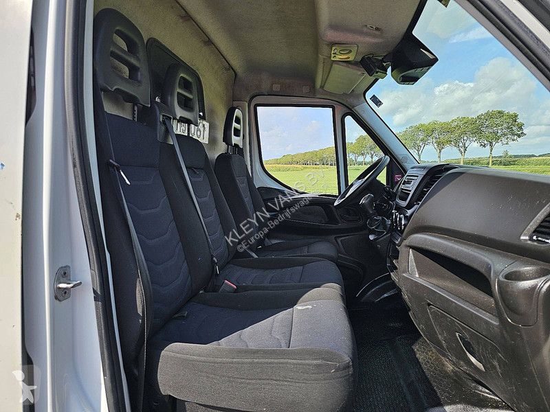 Autoutilitară Iveco 35S16