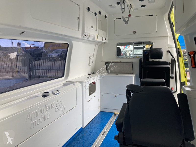Volkswagen Ambulance T6 Transporter