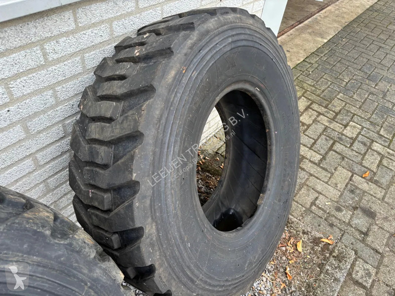 Samochód dostawczy Michelin Used 335/80R 20 XZL...