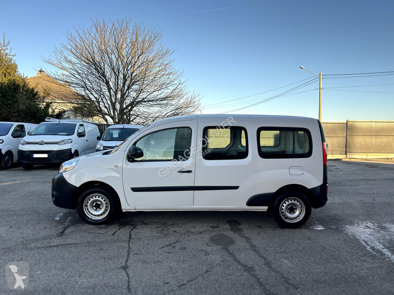 Véhicule utilitaire Renault Maxi Grand Volume...