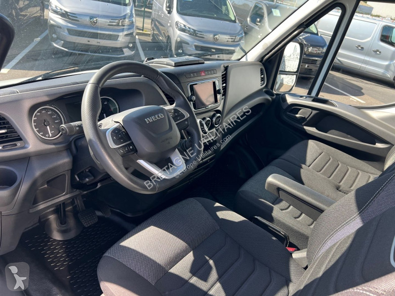 Samochód dostawczy Iveco 4100 3.0 HI-MATIC...