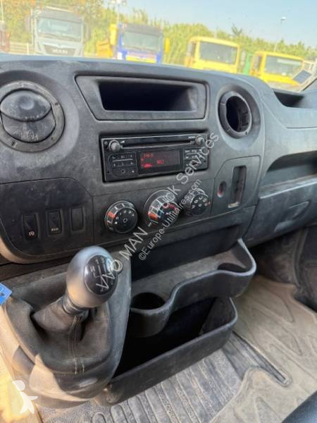 عربة نفعية Renault
