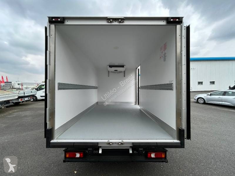 عربة نفعية Iveco