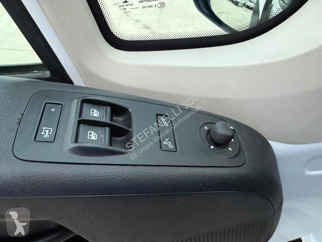 عربة نفعية Peugeot BOXER 28 L1H1 120