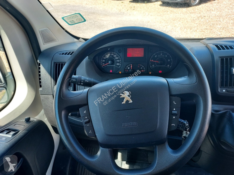 Véhicule utilitaire Peugeot BOXER FG 333 L1H1...