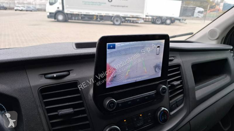 Samochód dostawczy Ford