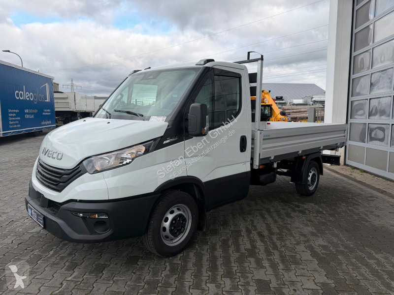 Véhicule utilitaire Iveco 35S14...